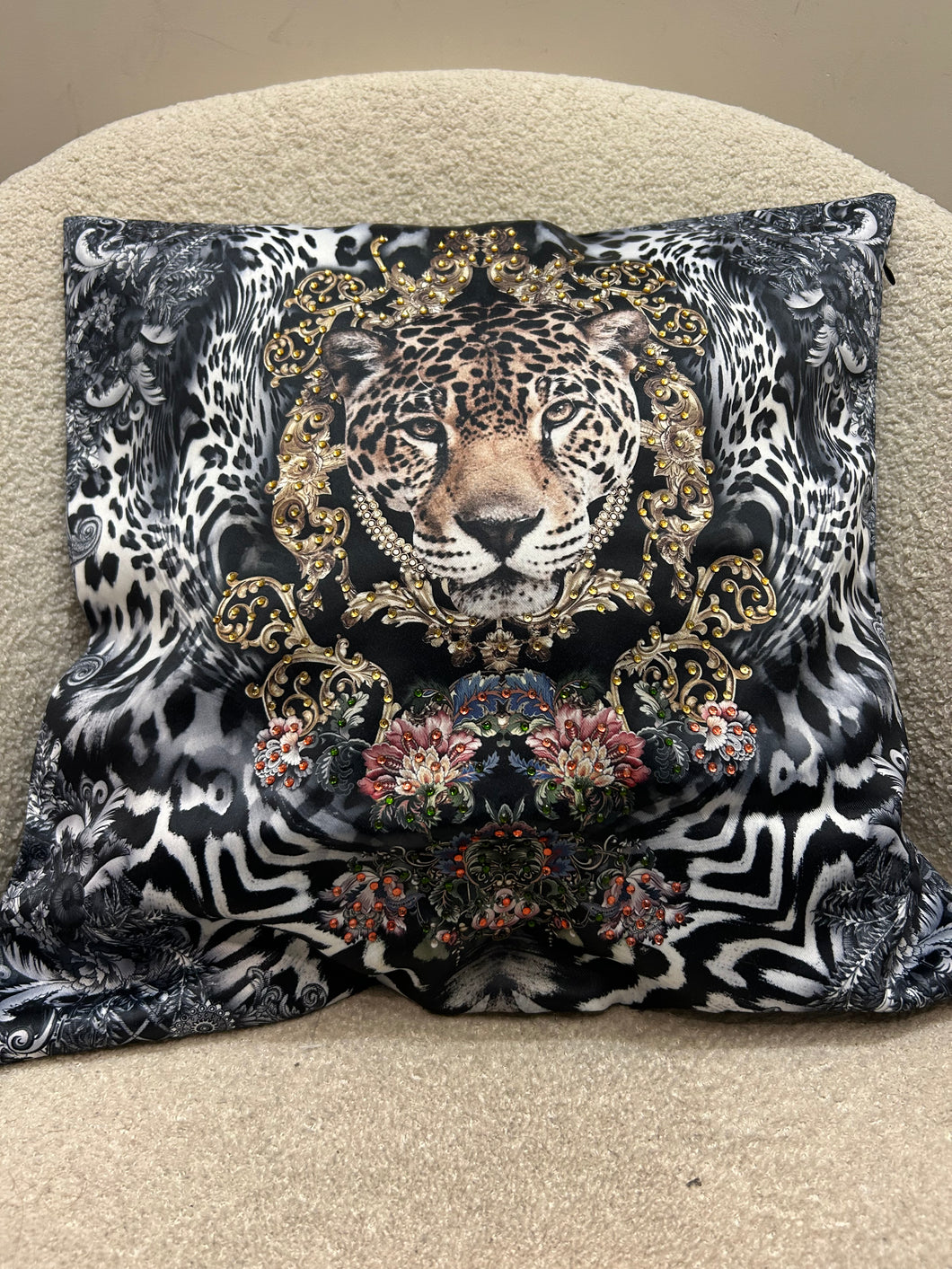 Cushion Cover Flaming Cheetah