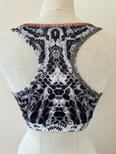 Load image into Gallery viewer, Cropped racer back top black reptile
