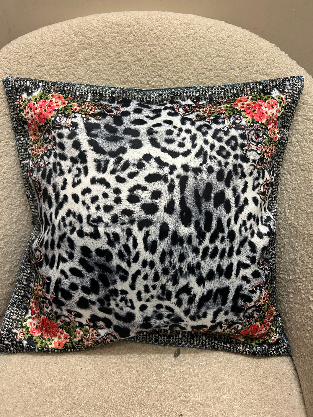 Cushion Cover Snow leopard Plain