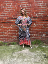 Load image into Gallery viewer, Maxi Kaftan Wild Africa
